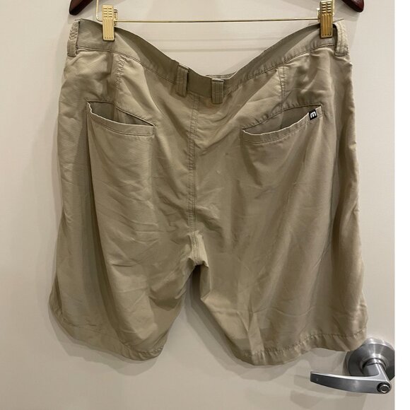 Travis Mathew Wanderlust Short Khaki/sand color 9 In - Size 34 - Picture 8 of 9